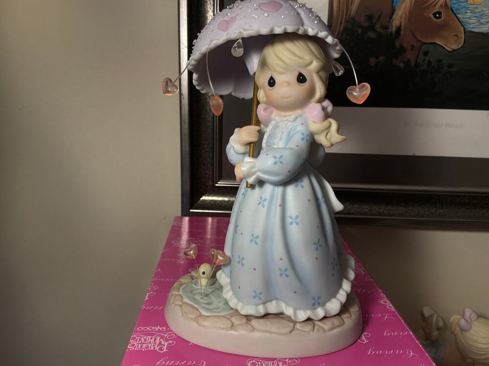 Let Love Reign / Limited Edition - Picture 1 of 7